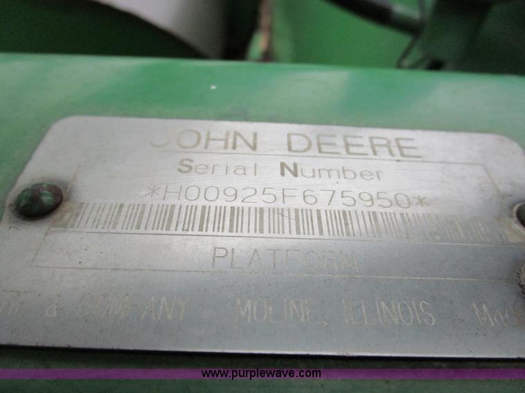 image for item D2379 1998 John Deere 925 platform flex head