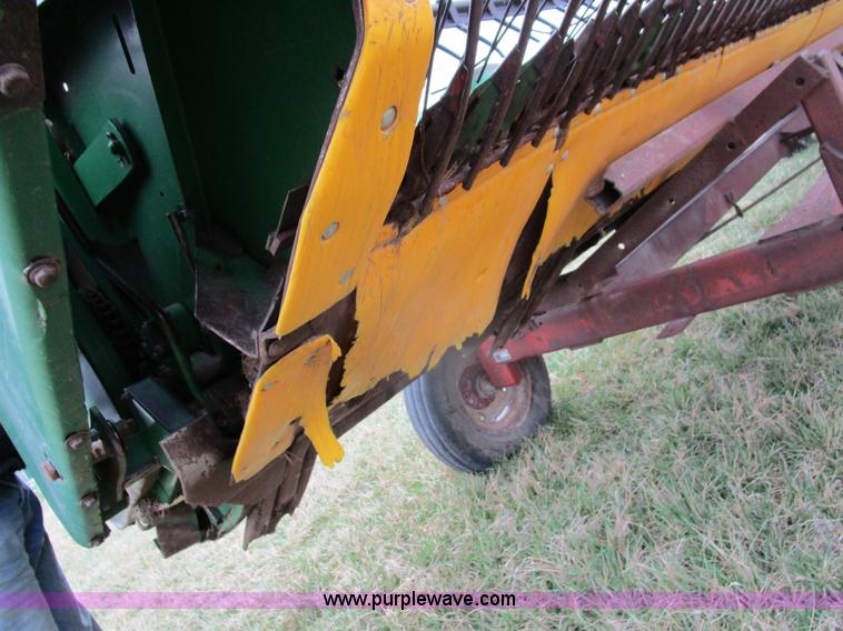 image for item D2379 1998 John Deere 925 platform flex head