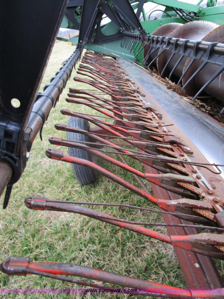 image for item D2379 1998 John Deere 925 platform flex head