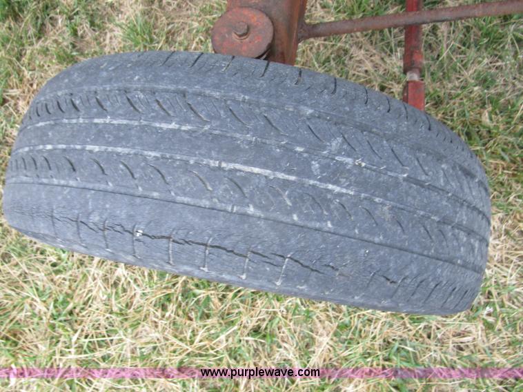 image for item D2379 1998 John Deere 925 platform flex head