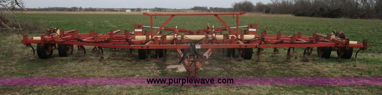 image for item D2385 Krause 4100 field cultivator