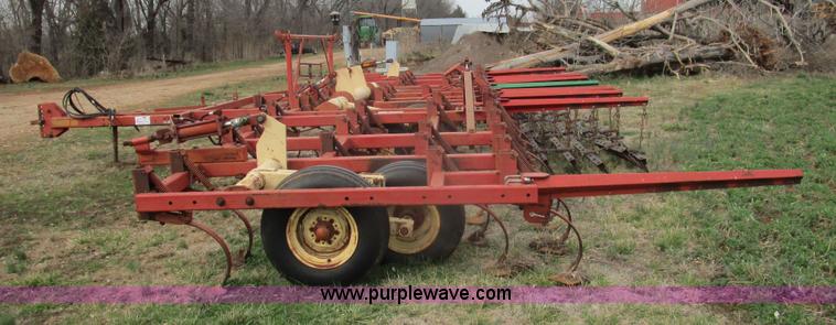 image for item D2385 Krause 4100 field cultivator