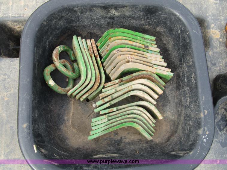 image for item D2386 John Deere 27 flail mower