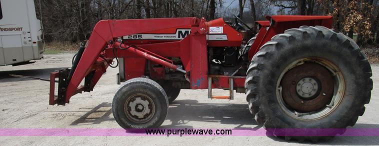 image for item D2390 Massey-Ferguson 285 tractor