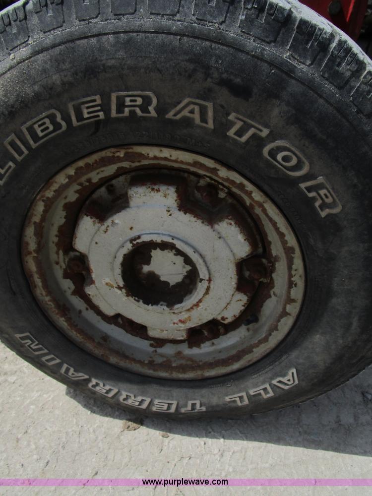 image for item D2390 Massey-Ferguson 285 tractor