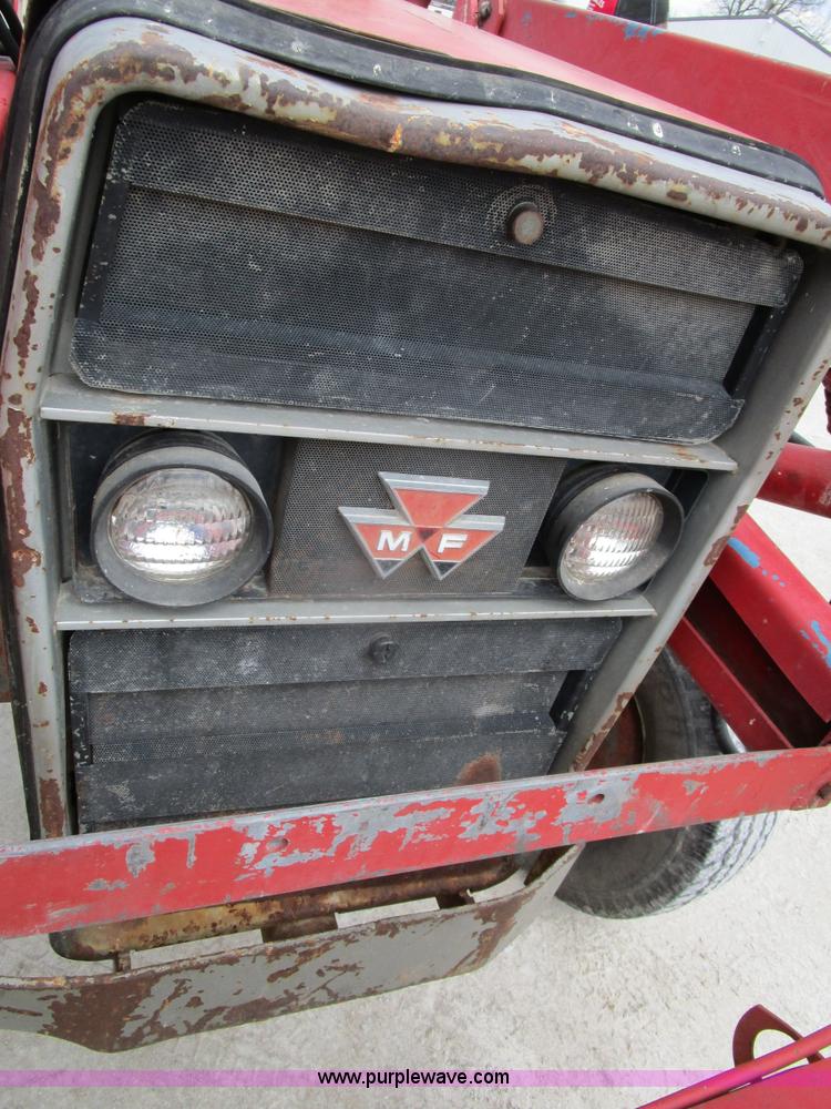 image for item D2390 Massey-Ferguson 285 tractor