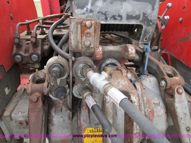 image for item D2390 Massey-Ferguson 285 tractor