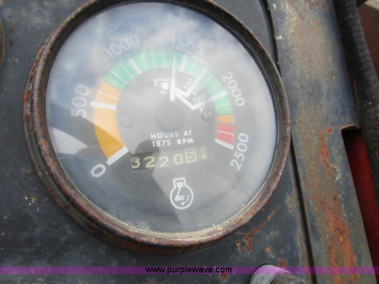 image for item D2390 Massey-Ferguson 285 tractor