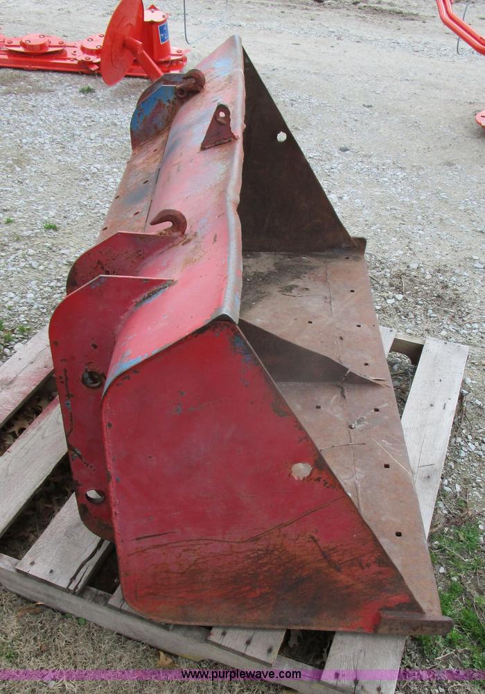 image for item D2390 Massey-Ferguson 285 tractor