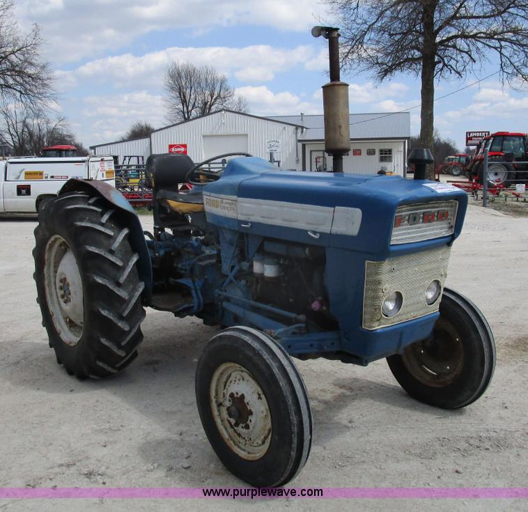 image for item D2391 Ford 2000 tractor