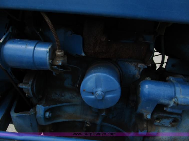 image for item D2391 Ford 2000 tractor