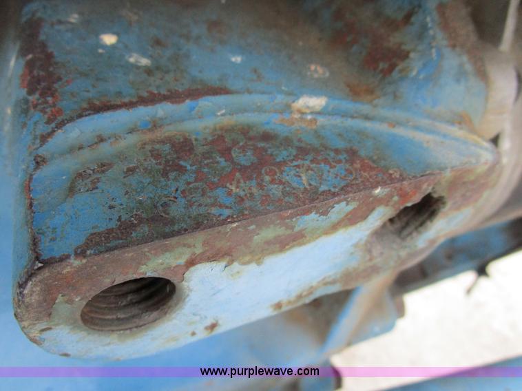 image for item D2391 Ford 2000 tractor