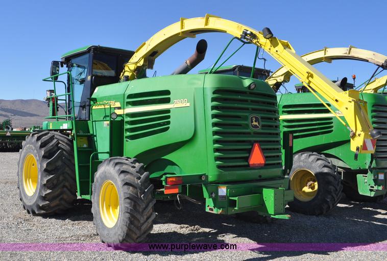 image for item F2266 2006 John Deere 7800 forage harvester