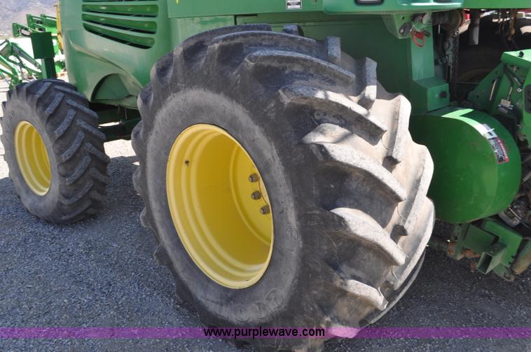 image for item F2266 2006 John Deere 7800 forage harvester