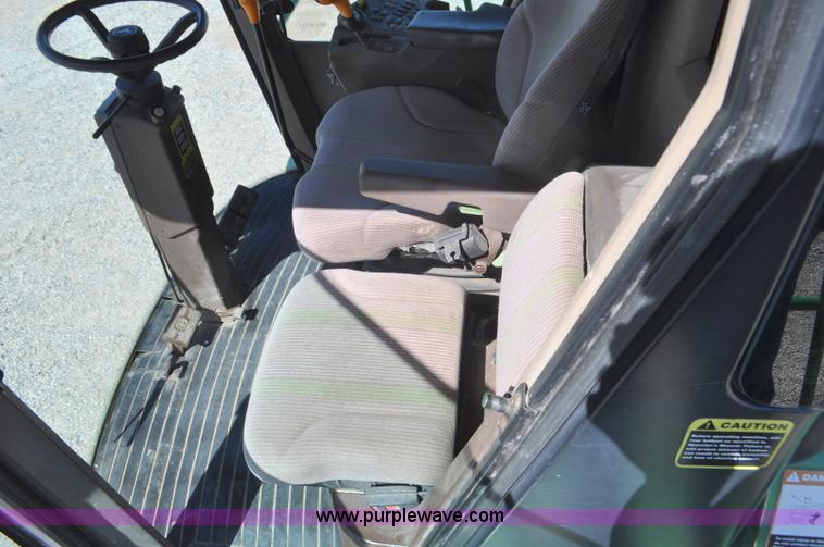 image for item F2266 2006 John Deere 7800 forage harvester