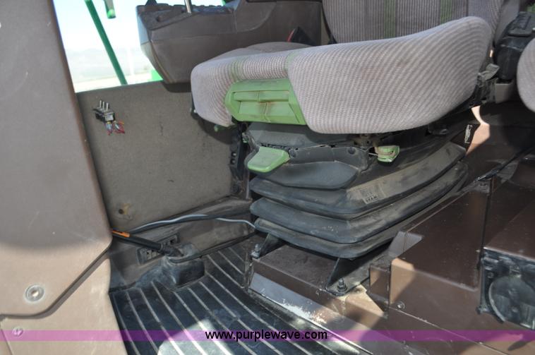 image for item F2266 2006 John Deere 7800 forage harvester