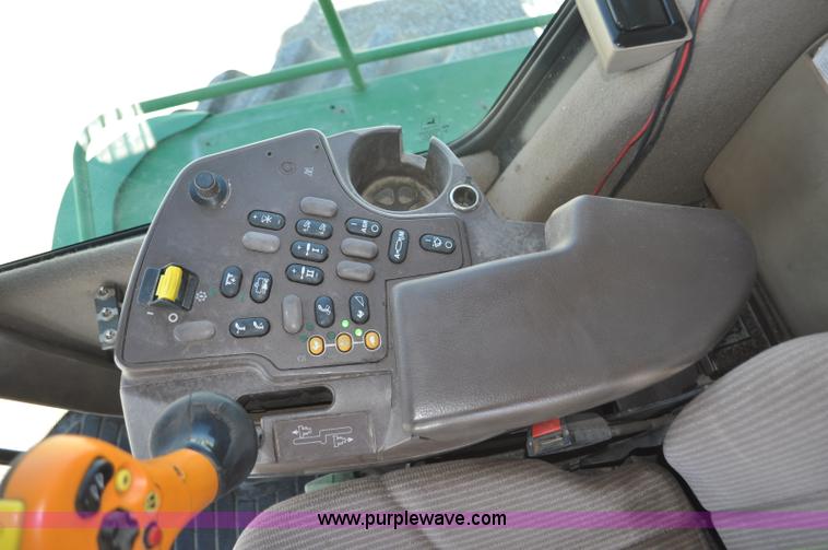 image for item F2266 2006 John Deere 7800 forage harvester