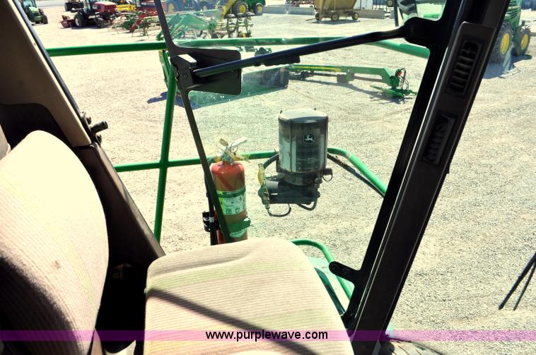 image for item F2266 2006 John Deere 7800 forage harvester