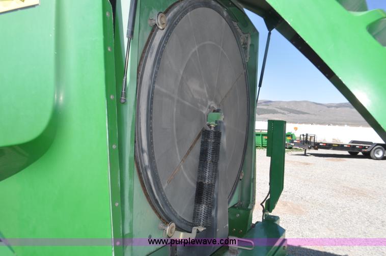 image for item F2266 2006 John Deere 7800 forage harvester