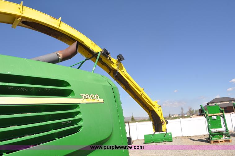 image for item F2266 2006 John Deere 7800 forage harvester