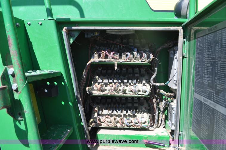 image for item F2266 2006 John Deere 7800 forage harvester