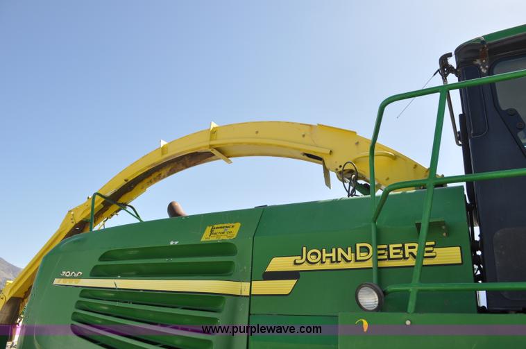 image for item F2266 2006 John Deere 7800 forage harvester