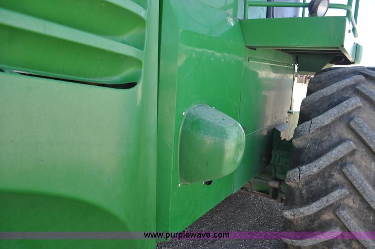 image for item F2266 2006 John Deere 7800 forage harvester