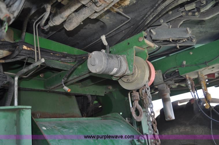 image for item F2266 2006 John Deere 7800 forage harvester
