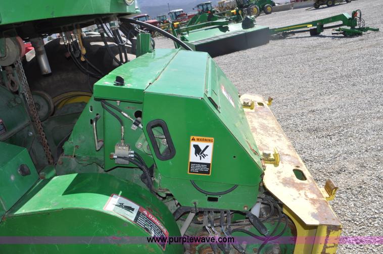 image for item F2266 2006 John Deere 7800 forage harvester