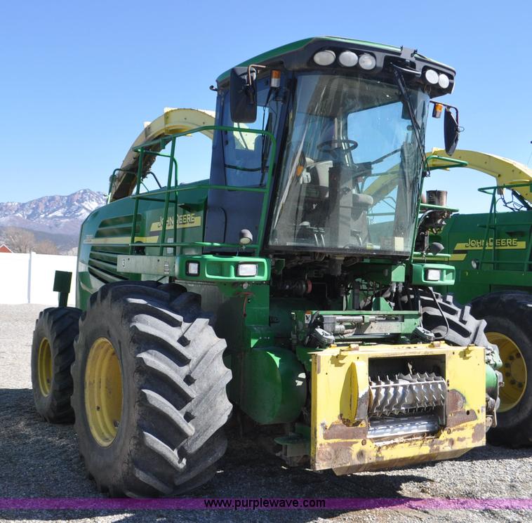 image for item F2267 2007 John Deere 7800 forage harvester
