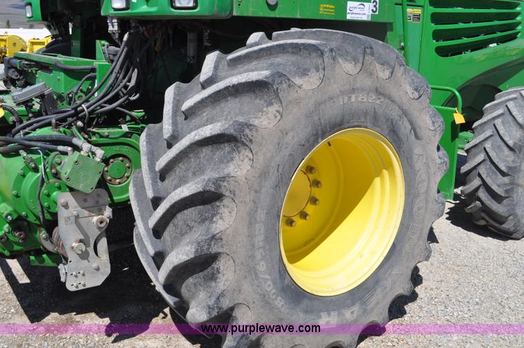 image for item F2267 2007 John Deere 7800 forage harvester