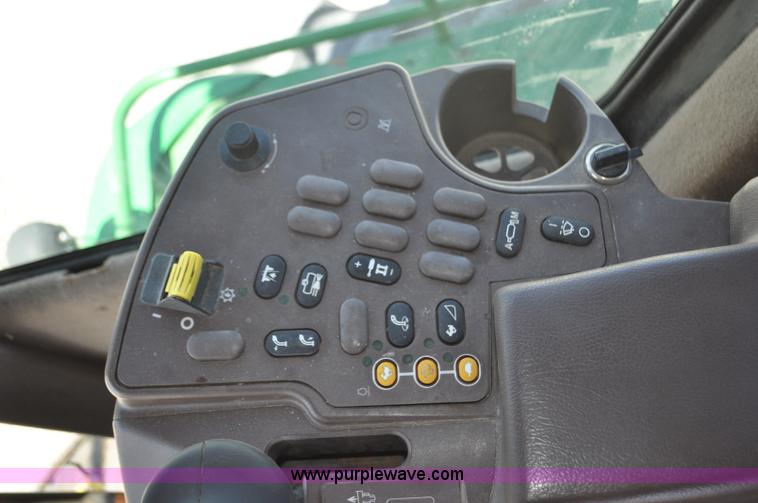 image for item F2267 2007 John Deere 7800 forage harvester
