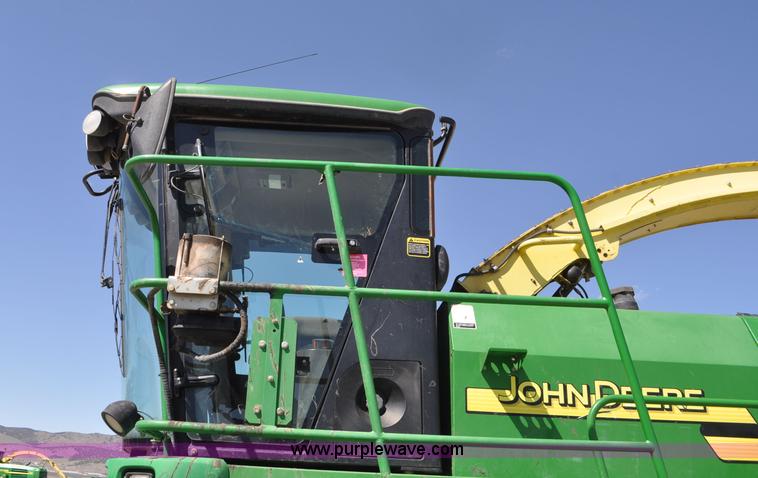 image for item F2267 2007 John Deere 7800 forage harvester