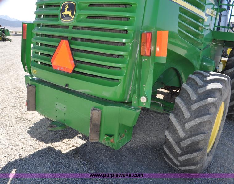 image for item F2267 2007 John Deere 7800 forage harvester