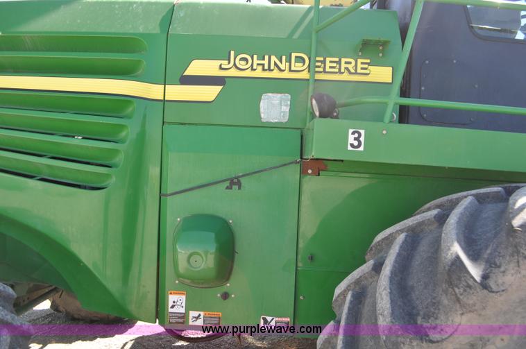 image for item F2267 2007 John Deere 7800 forage harvester