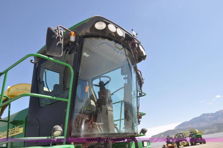 image for item F2267 2007 John Deere 7800 forage harvester