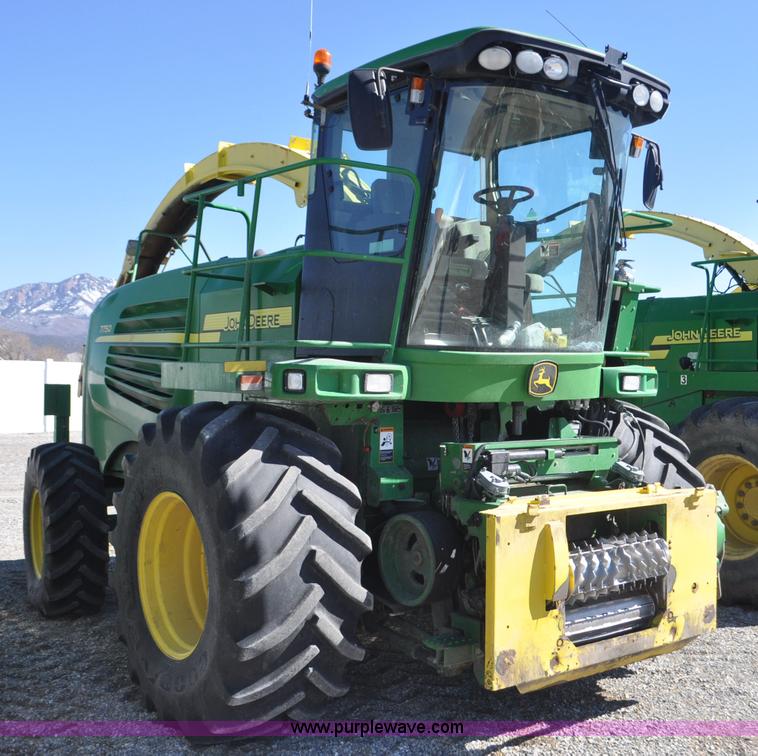 image for item F2268 2009 John Deere 7750 forage harvester