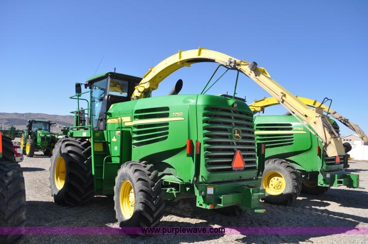 image for item F2268 2009 John Deere 7750 forage harvester