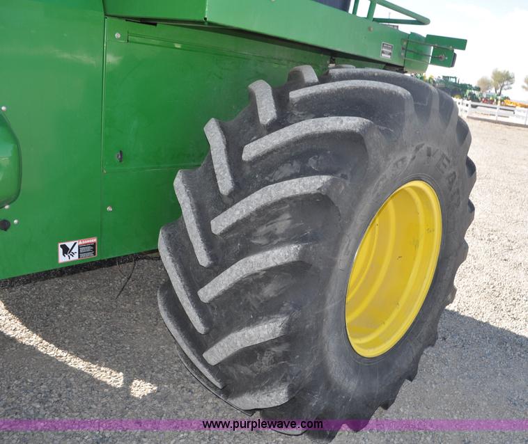 image for item F2268 2009 John Deere 7750 forage harvester