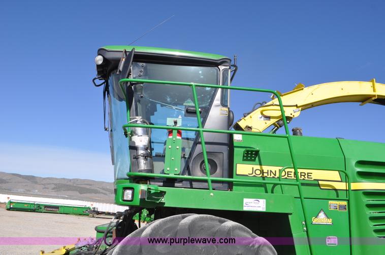 image for item F2268 2009 John Deere 7750 forage harvester