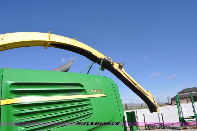 image for item F2268 2009 John Deere 7750 forage harvester