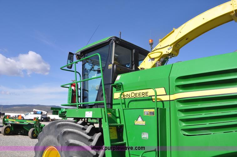 image for item F2268 2009 John Deere 7750 forage harvester