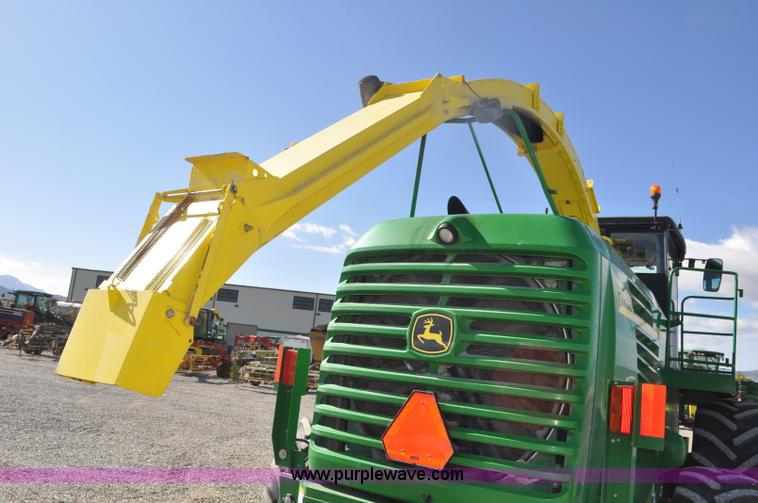 image for item F2268 2009 John Deere 7750 forage harvester