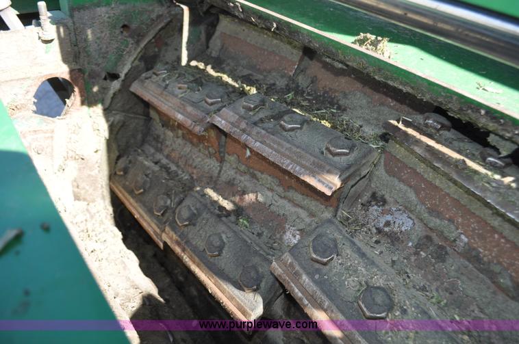 image for item F2268 2009 John Deere 7750 forage harvester