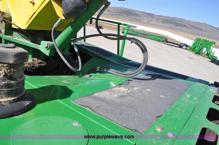 image for item F2268 2009 John Deere 7750 forage harvester