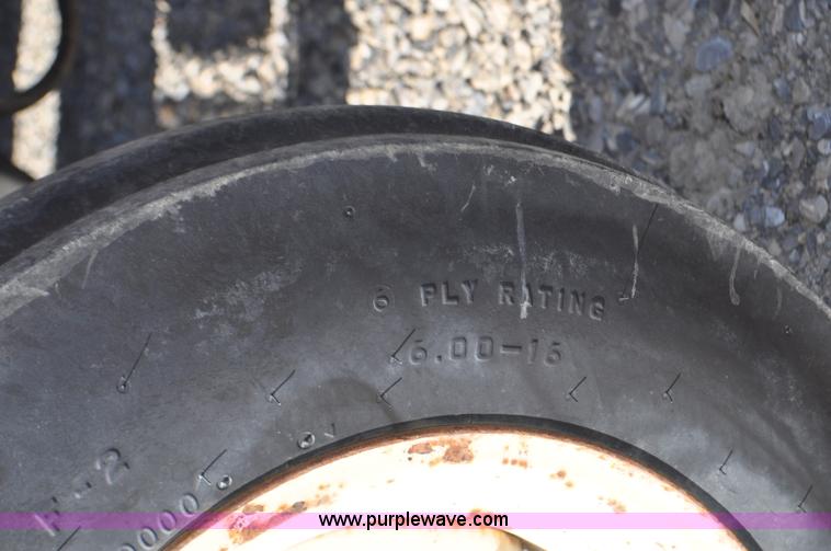 image for item F2269 Allis Chalmers 160 tractor