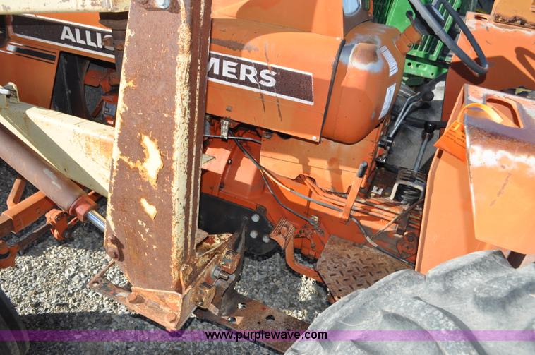 image for item F2269 Allis Chalmers 160 tractor