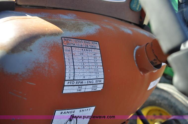 image for item F2269 Allis Chalmers 160 tractor