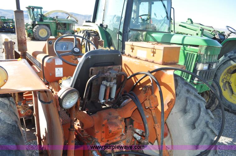 image for item F2269 Allis Chalmers 160 tractor
