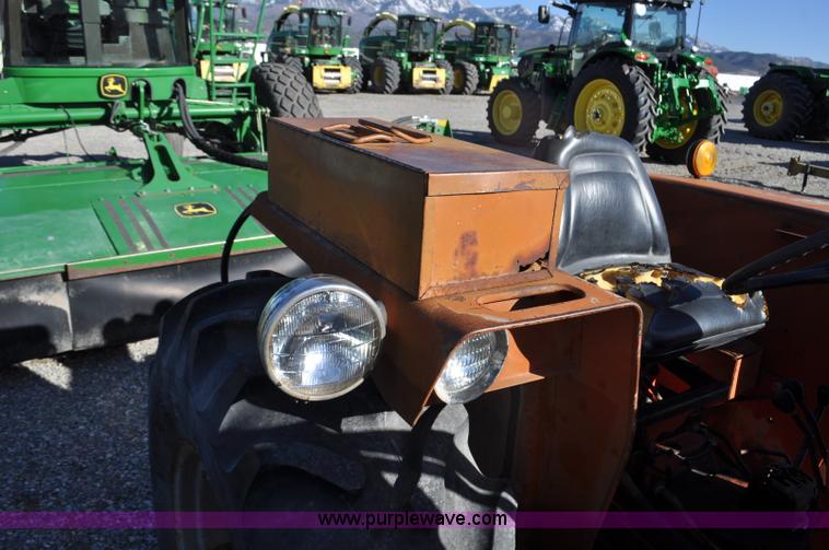 image for item F2269 Allis Chalmers 160 tractor